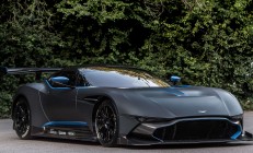 开云下载-维尼修斯带队取胜，威尔士碾压几内亚，两场胜利背后的战术与精神密码