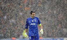 开云体育直播-赛道风云，法拉利轻取哈斯，诺里斯惊艳四座