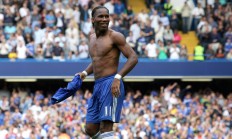 开云体育官网-浓眉统治级数据引爆赛场，尼克斯狂潮冲垮吉林防线