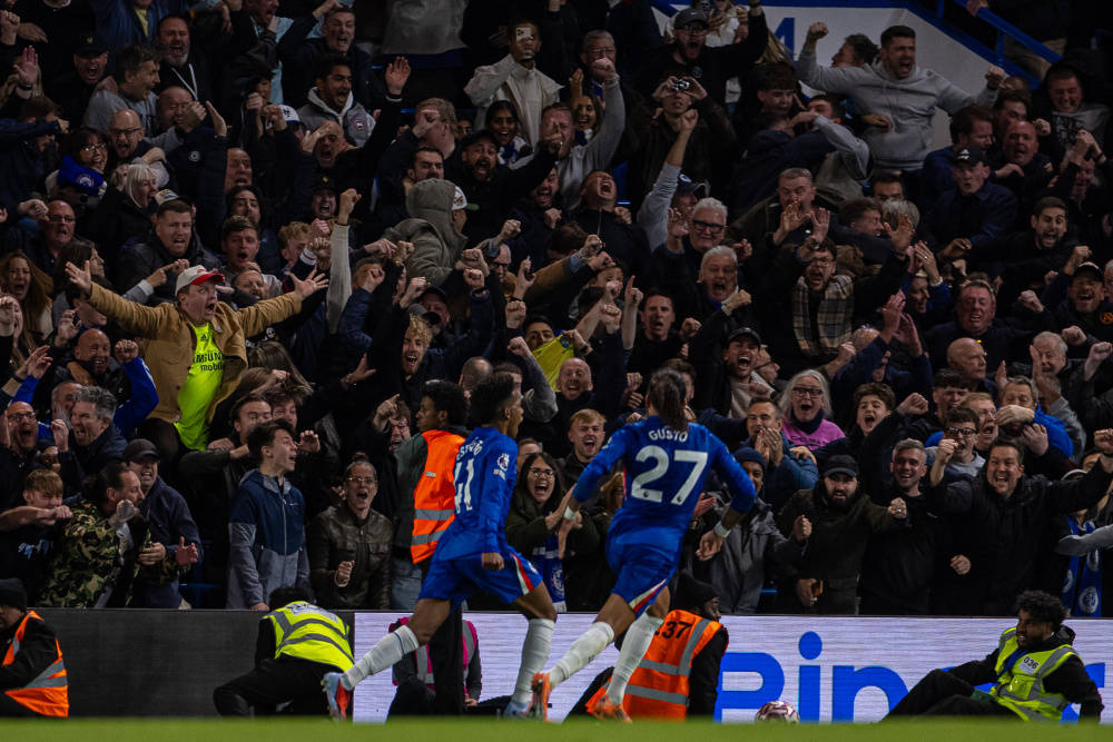 关于惊心动魄：欧洲足球赛中的紧张比拼！的信息