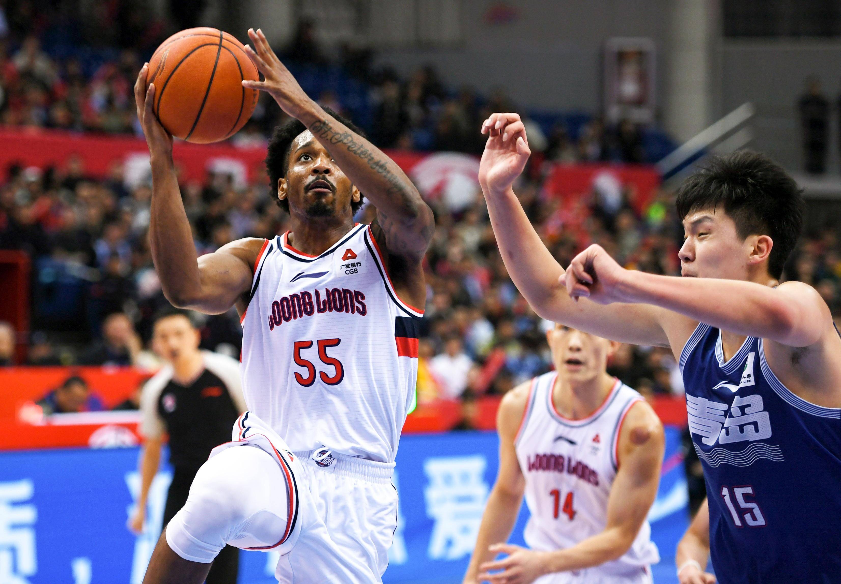 青岛球队在CBA联赛中获得胜利的简单介绍