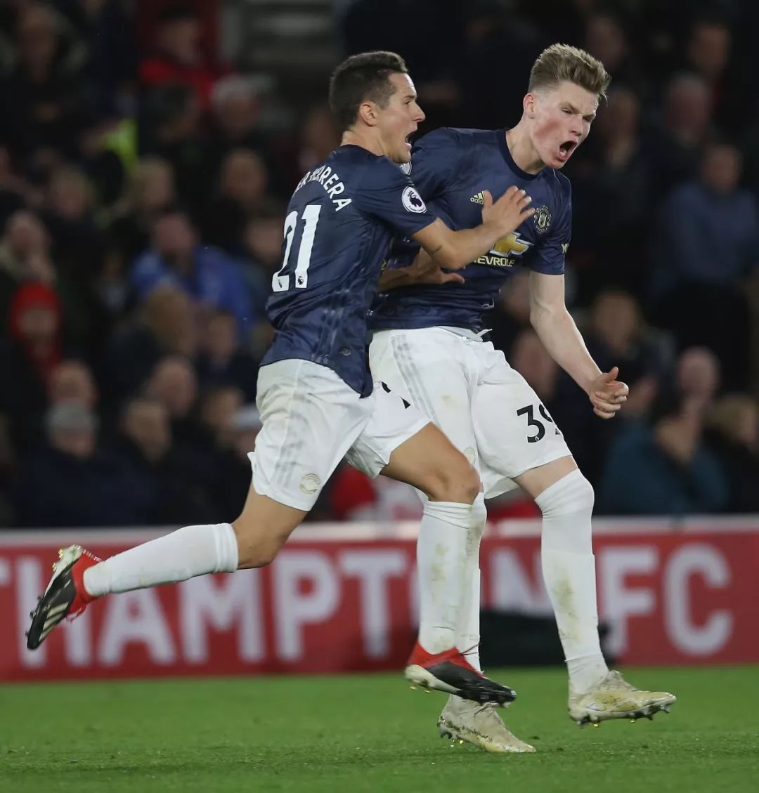 包含强手如云，激烈的球场对决即将打响的词条