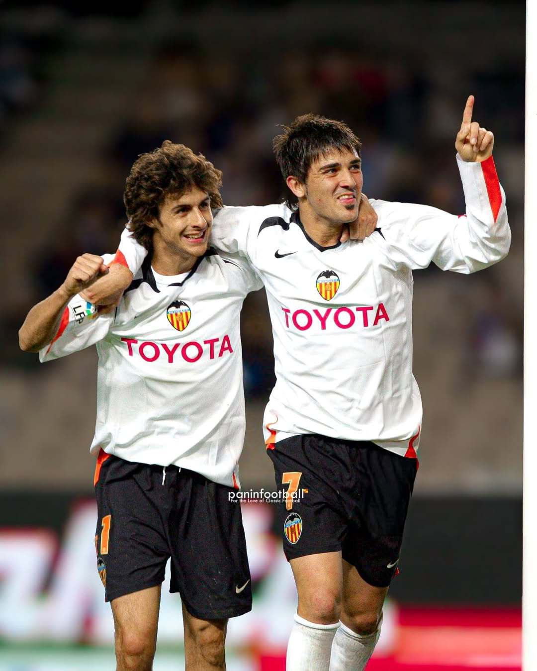 包含华伦西亚主场取胜，西班牙人遭遇失败的词条