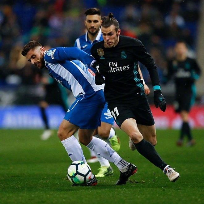 包含华伦西亚主场取胜，西班牙人遭遇失败的词条