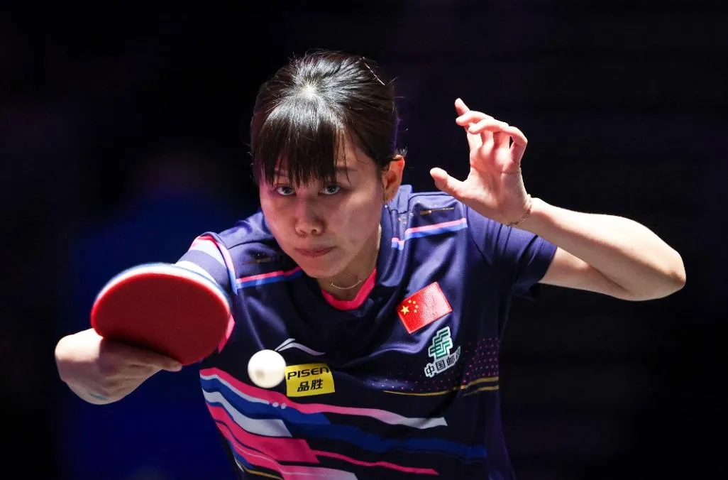 力挽狂澜，女队员在比赛中展现出色表现的简单介绍