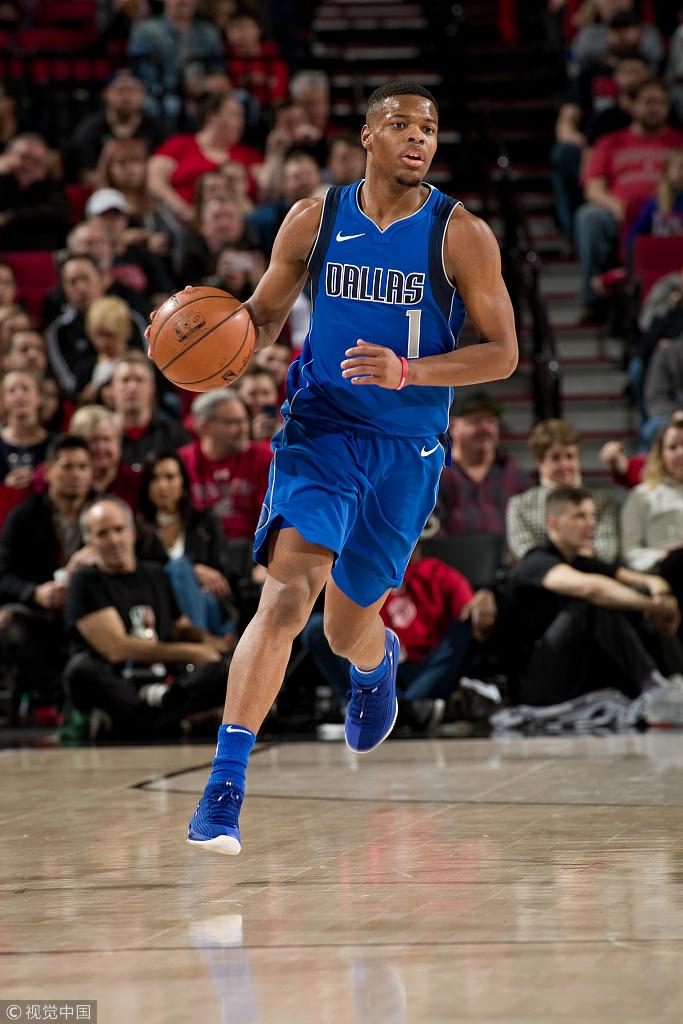 包含独行侠碾压骑士,麦科勒姆刷新纪录的词条 包含独行侠碾压骑士,麦科勒姆刷新纪录的词条