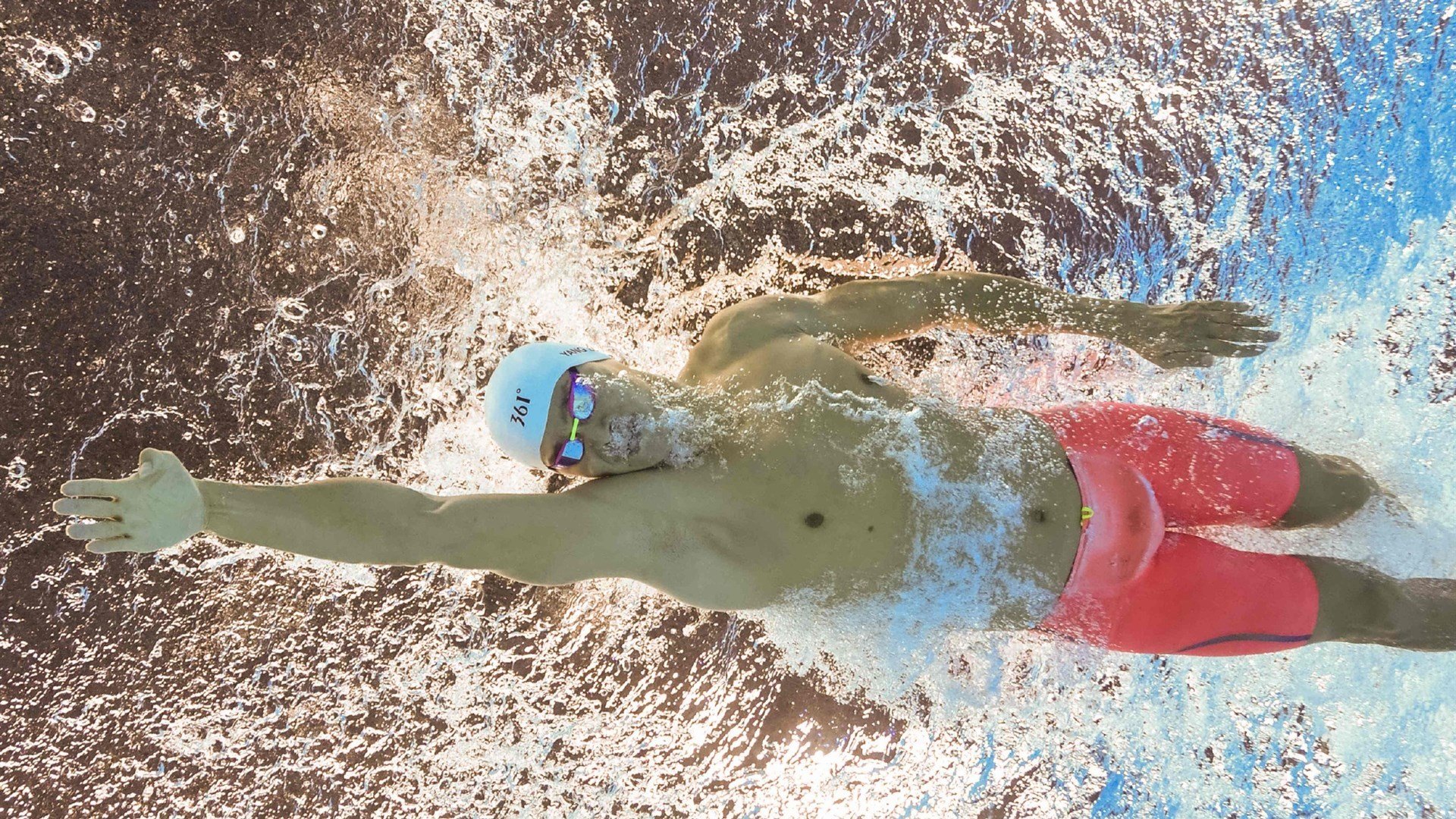 羽坛新纪元，印尼队轻取法国队，黄鸭组合扛起全队改写历史